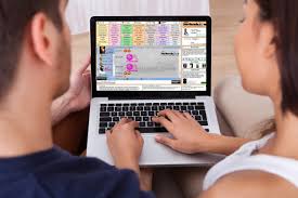 Dijital İletişimin Mimarı: SesliKuR.CoM ile Yeni Nesil Kameralı Sohbet Dönemi
